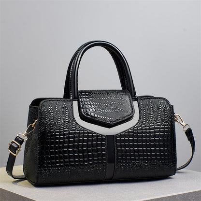 Amorette Shoulder Bag