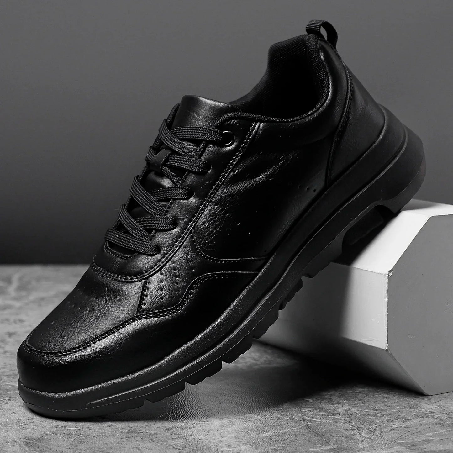 Leo Classic shoes